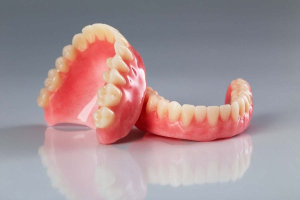 Актуальность съемных протезов в стоматологии